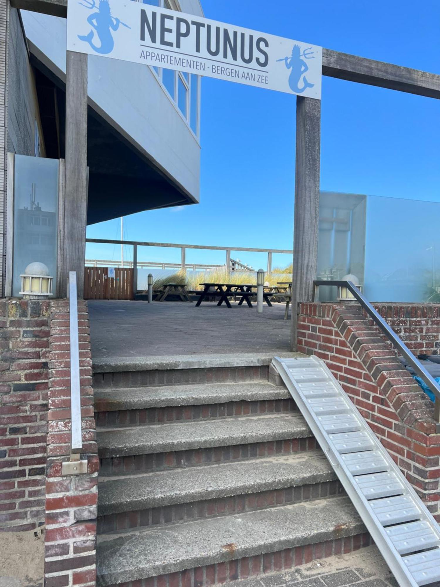 Neptunus Appartementen Bergen aan Zee Exterior photo