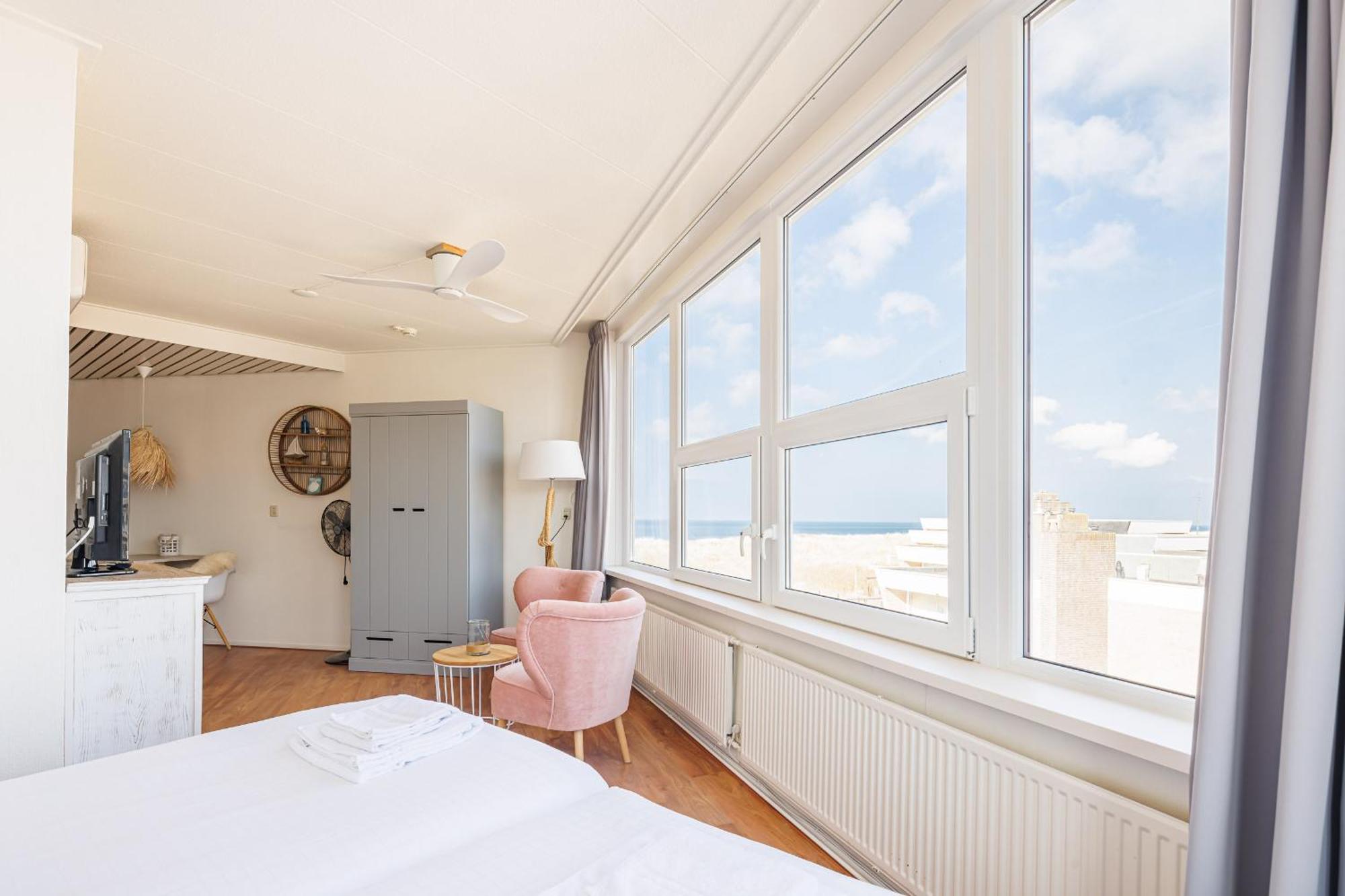 Neptunus Appartementen Bergen aan Zee Room photo