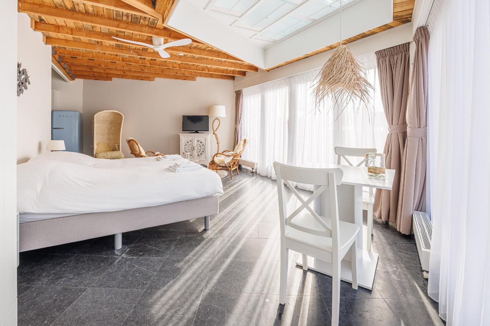 Neptunus Appartementen Bergen aan Zee Room photo